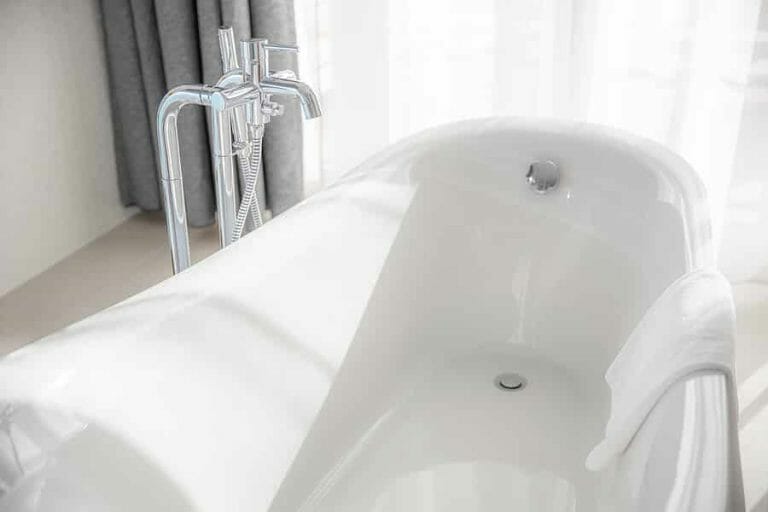HOW TO CLEAN AND MAINTAIN YOUR REFINISHED BATHTUB